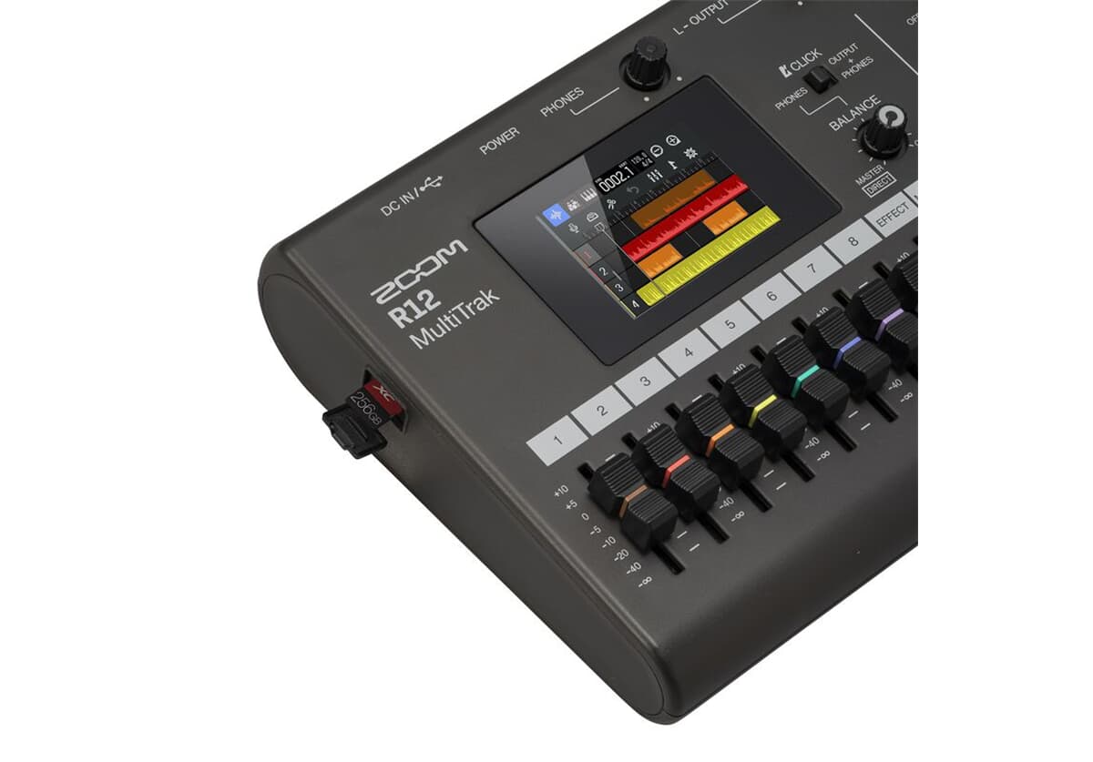 ZOOM L-12 - Table de mixage. Enregistreur sur carte SD. Interface son -  Rockamusic