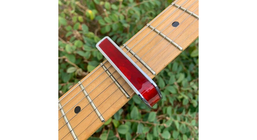 Thalia Shell Collection Capo Red Angel Wing Chrome